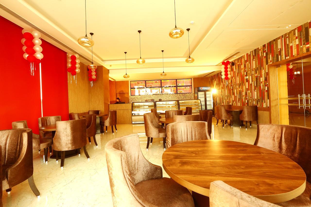 Sk Park Blu Hotel Sonipat Exterior photo